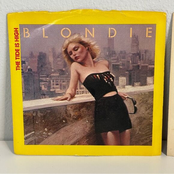 3 Vintage 45 Vinyl Record Singles Blondie & The Beatles - Picture 2 of 12